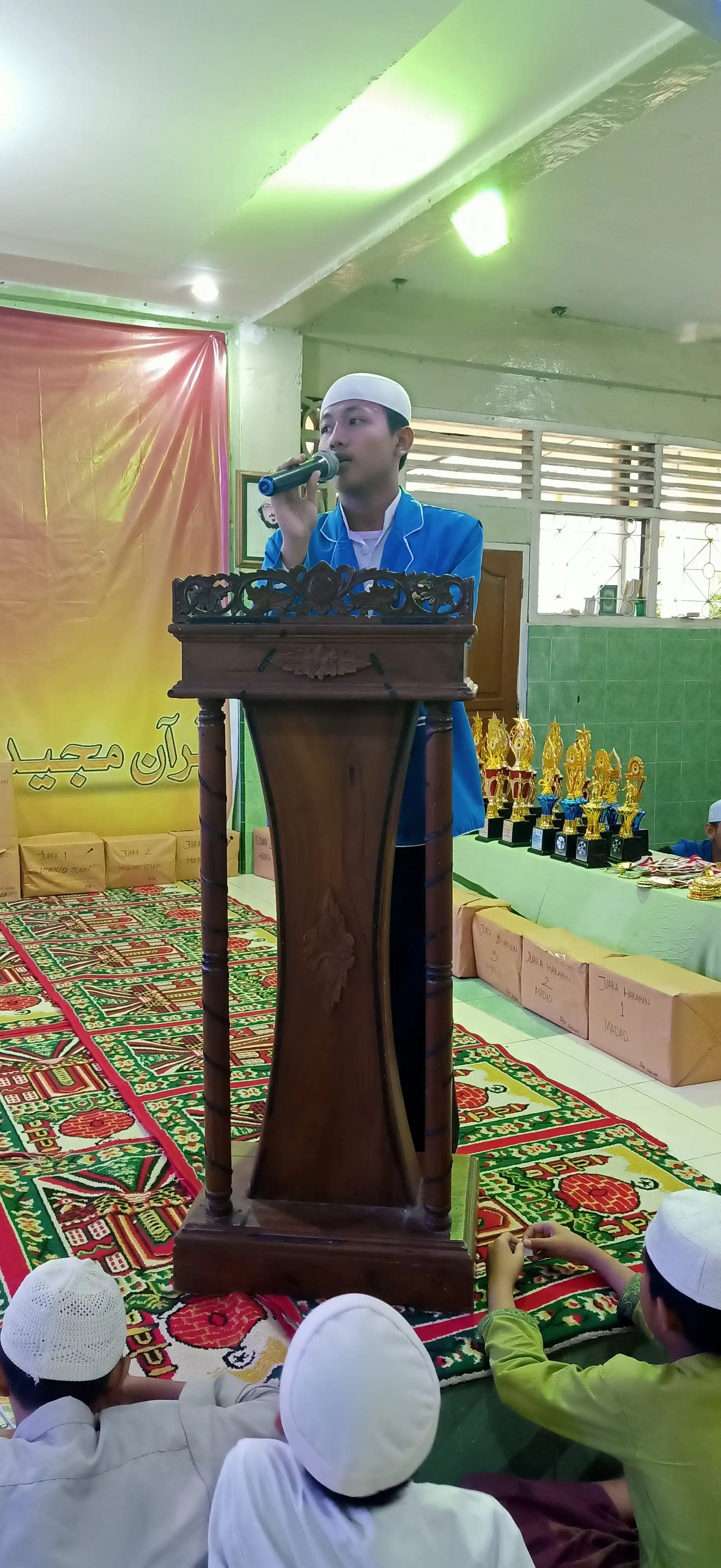 Pembagian Hadiah 10